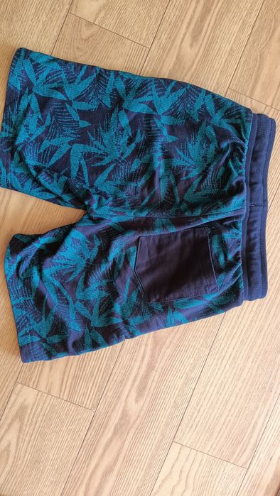 Krótkie spodenki szorty shorty