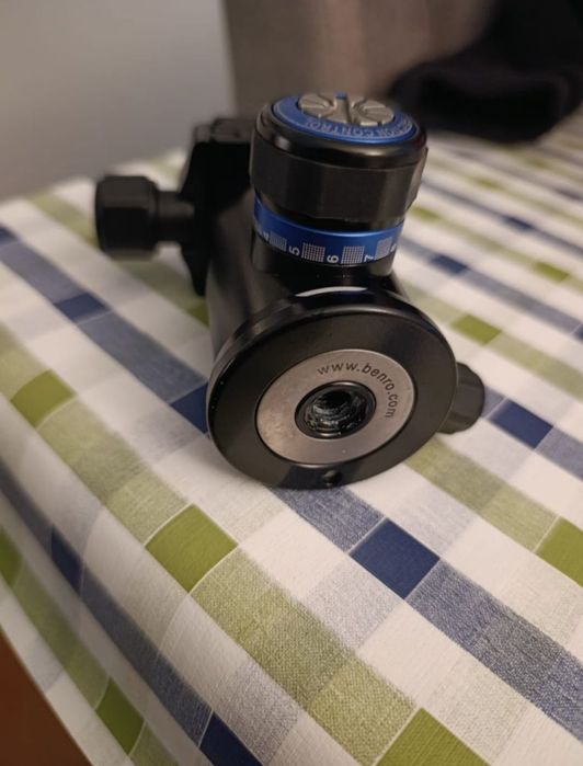 Cabeça para tripé de fotografia e vídeo - Benro Ball Head V1E