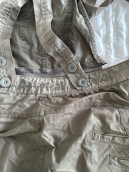 Bermudas com peitilho da DESIGUAL