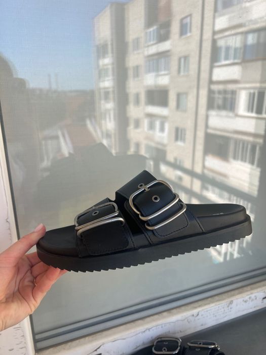 Тапочки жіночі , шльопки pull & bear