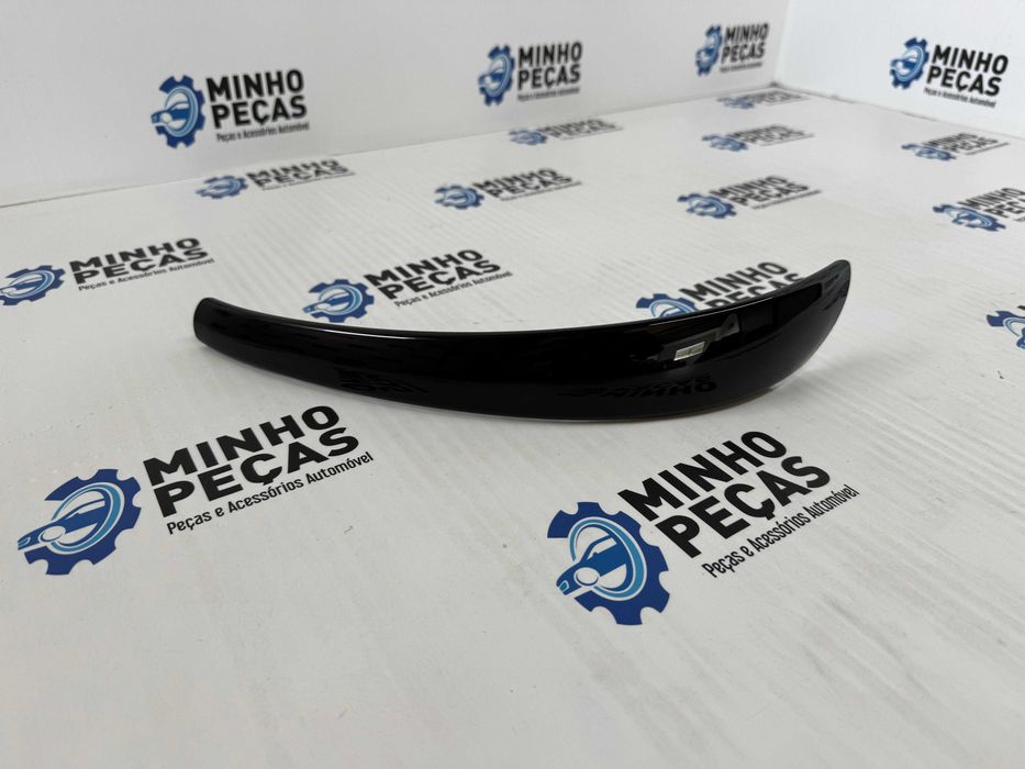 Capa Puxador (Frontal / Traseiro) Direito BMW série 1 Preto Brilhante
