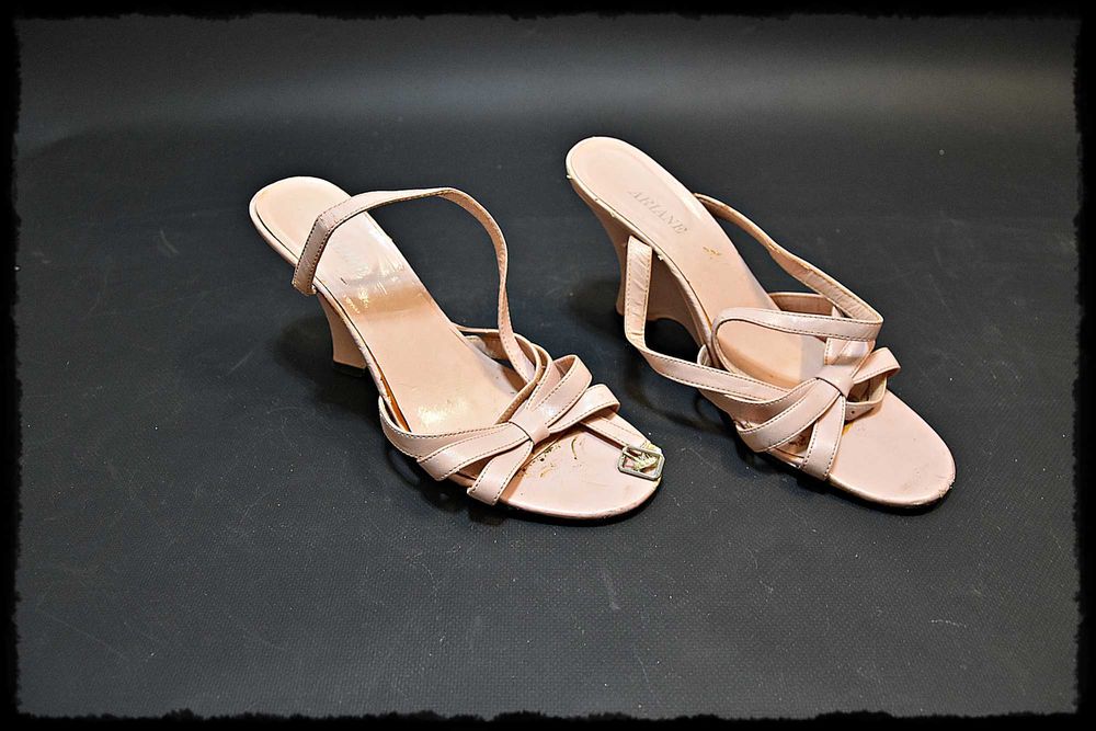 Różowe, pudrowe sandały na obcasie, klapki, rozmiar 40