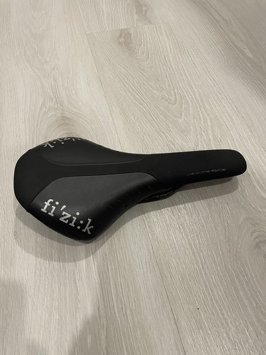 Selim Fizik Antares R1 Carbon