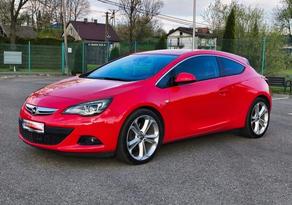 Opel Astra GTC 1.6 Ecotec 180KM Lift*Cosmo*Parktronic*Biksenon*LED