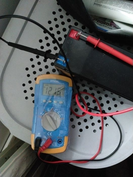 АКБ 12 вольт лііон 3000 21 шук