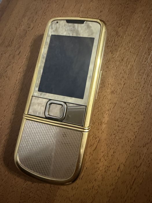 Nikia 8800 gold…