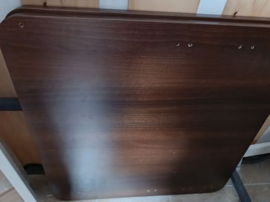 Cama de criança com grades e extensível