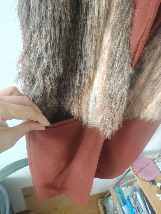 Kamizelka s futrem Zara
