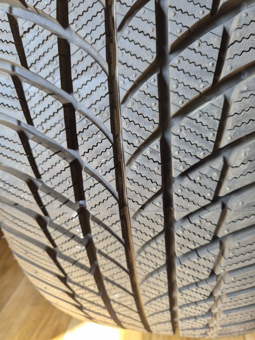 225/40/18 Bridgestone Para zima Demo Pomagazynowe RunFlat SSR RSC RFT