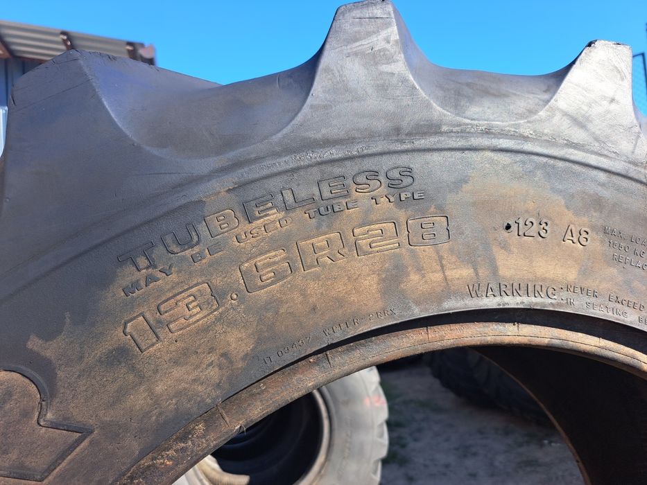 Opona 13.6 R28 ( 13.6-28 ) Goodyear Super Traction #