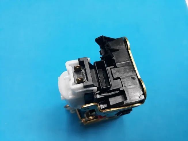 Fechadura fecho electrico Renault Kangoo  8200727508
