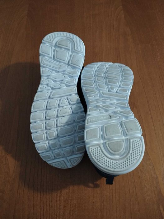 Sapatilhas Skechers Burns Agoura