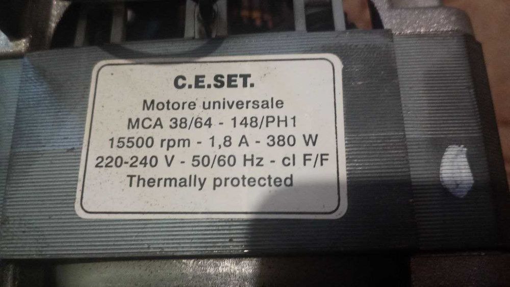 Двигун для пральної машини ARISTON та INDESIT