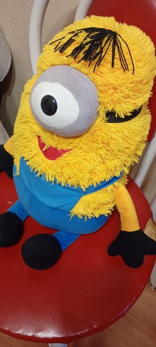 Іграшка велика яскрава