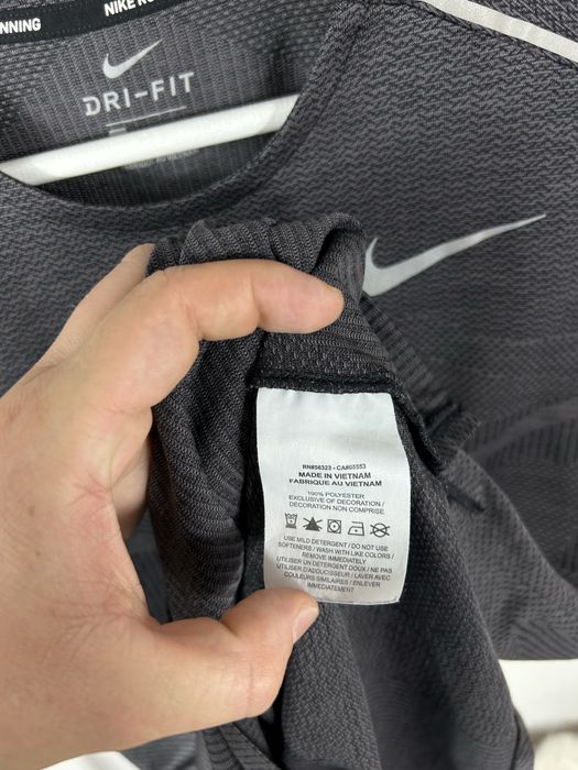 Nike Running Dri Fit Gray шикарна футболка для спорту чи бігу Розмір S
