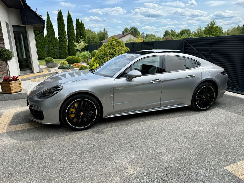 Porsche Panamera Turbo S 680KM Ceramika Bose Pano KeyLess Karbon