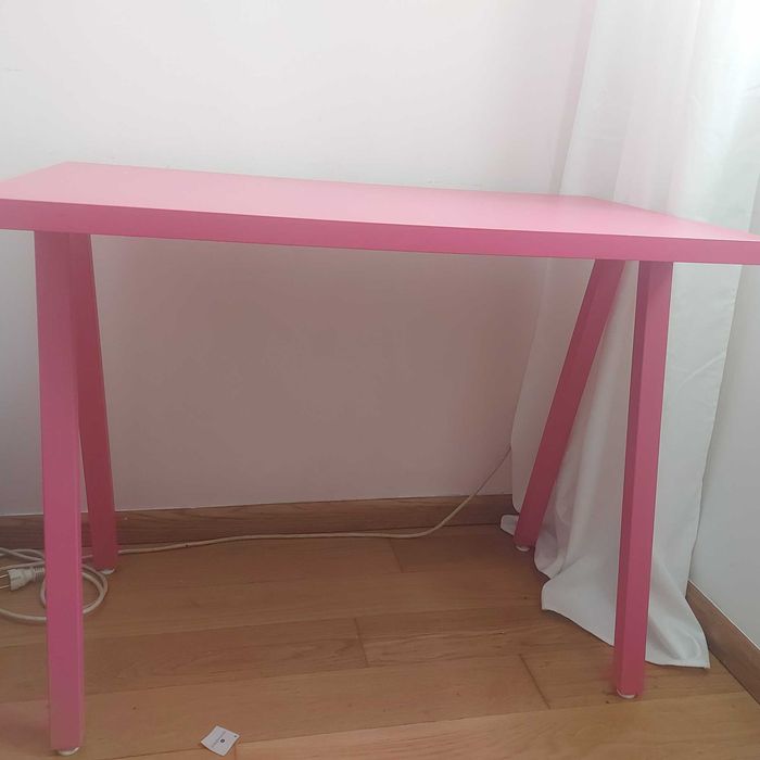 Secretaria para Menina  como nova com pouco uso