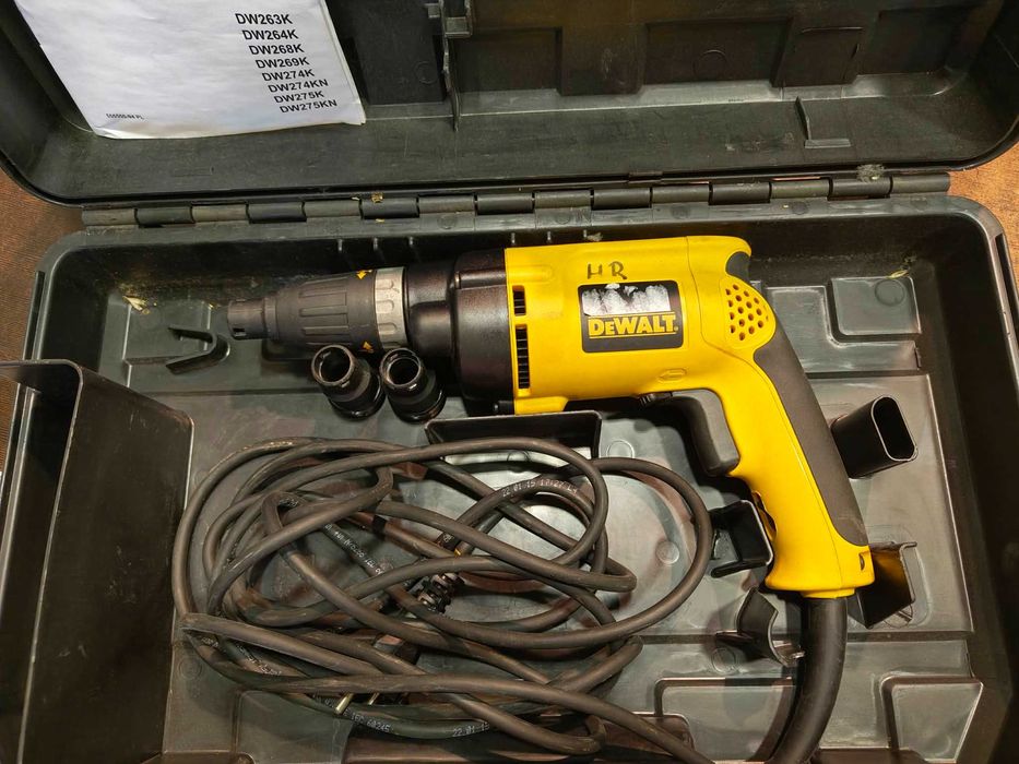 Wkrętarka do wkrętów samowiercących DW264K