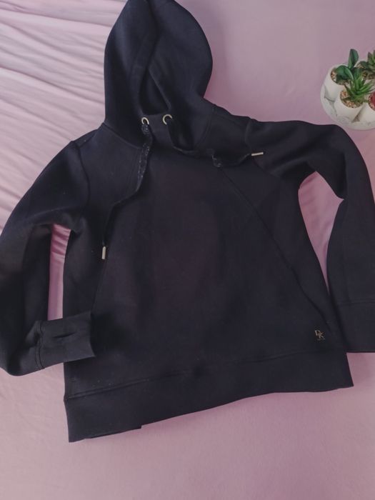 Czarna bluza dresowa z kapturem elastyczna sport active S 36