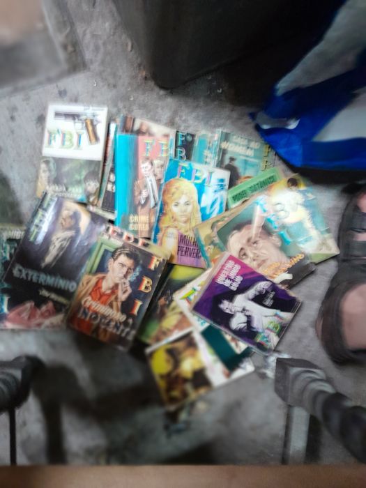 Lotes 90 livros policiais do FBI e da colecção X