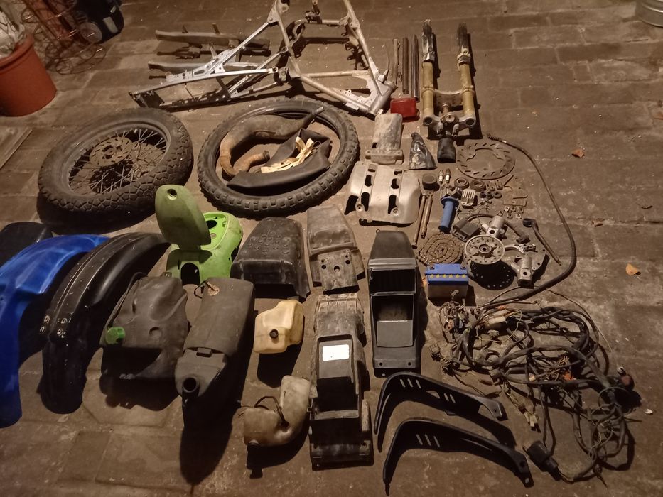 Części Derbi Senda R 50 1 i 2 gen. motor cross stan bdb