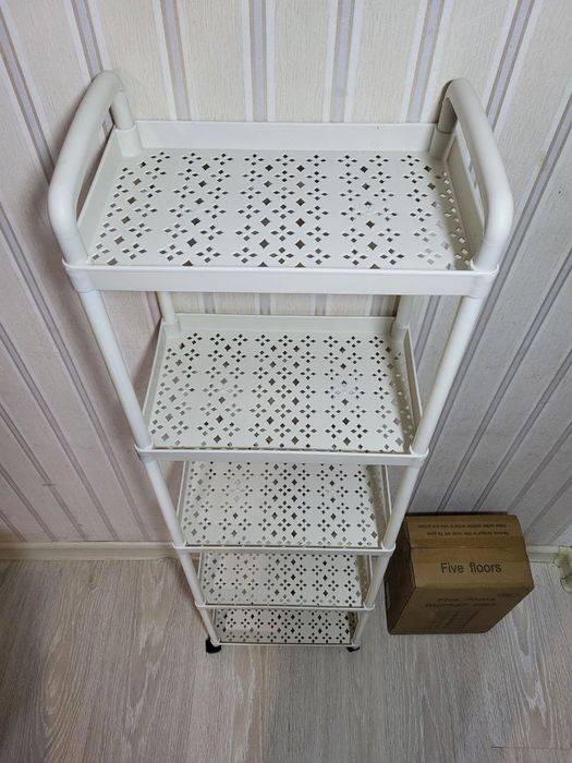 Полочки на колёсиках. Етажерка. Стеллаж. Пластиковая етажерка.