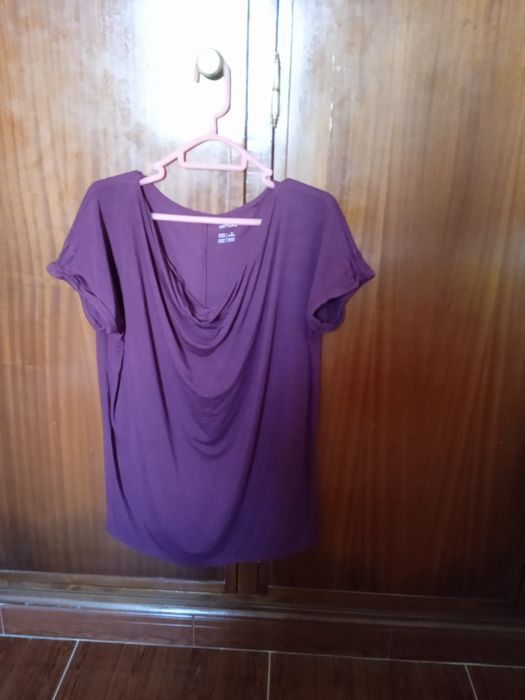 Roupa (blusas de Verão)