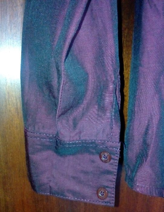 Camisa da marca Metro