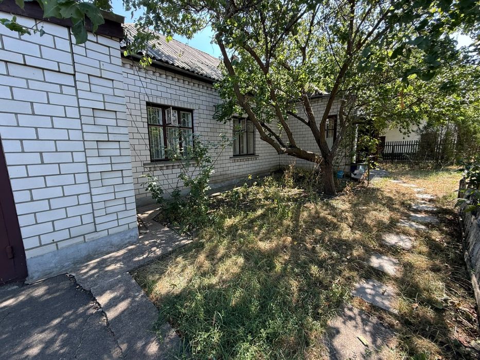 Продам будинок в центрі міста