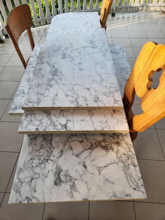 Нова під білий мармур стільниця ( столєшниця) для кутової кухні.