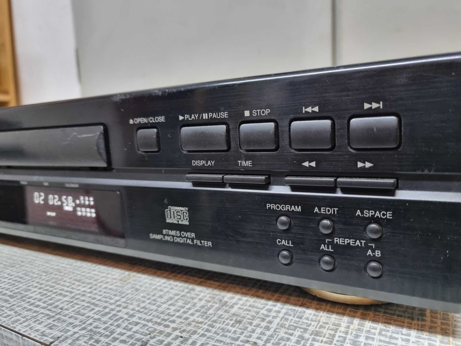 DENON DCD-435. Disc player.