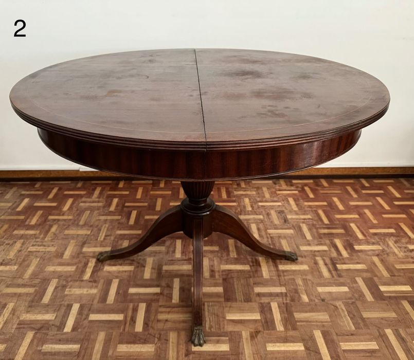 Mesa de jantar clássica com 6 cadeiras em madeira maciça