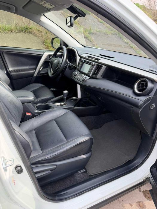 Toyota RAV4 2015 IV покоління (FL)