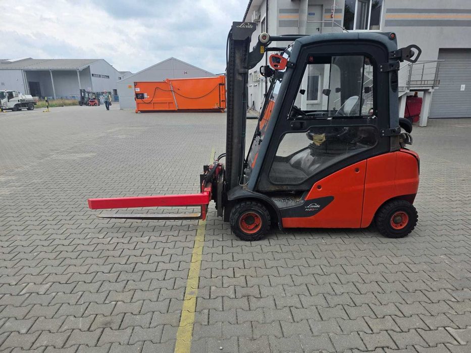 LINDE H20-01  2017 z obrotnicą
