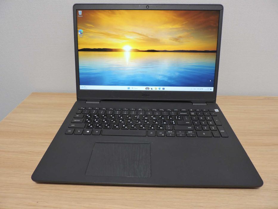 Dell Inspiron 3501/15.6” FHD IPS/i3 1115G4/16GB/SSD 256/UHD