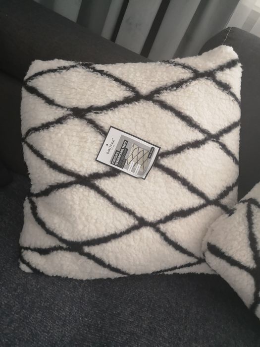 Poduszki dekoracyjne pluszowe 2 szt.