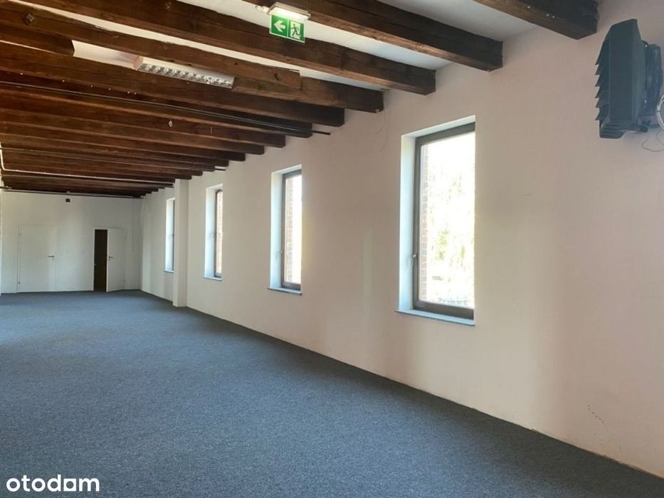 Lokal handlowy 340 m² w centrum z parkingiem