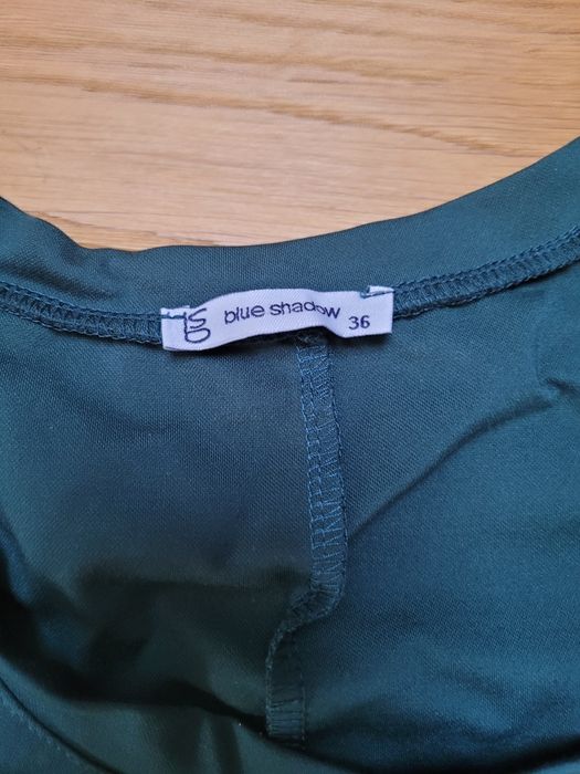 Sukienka w kolorze butelkowym