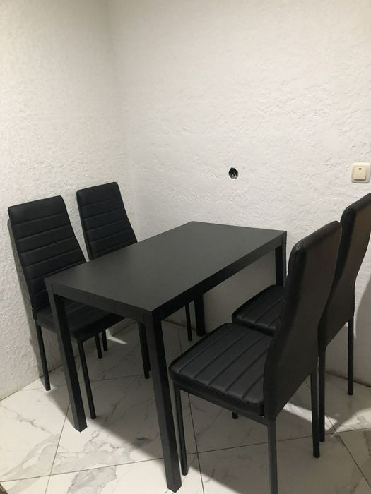 Комплект 4 стільці Комфорт і стіл, комплект для кухні, вітальні, кафе