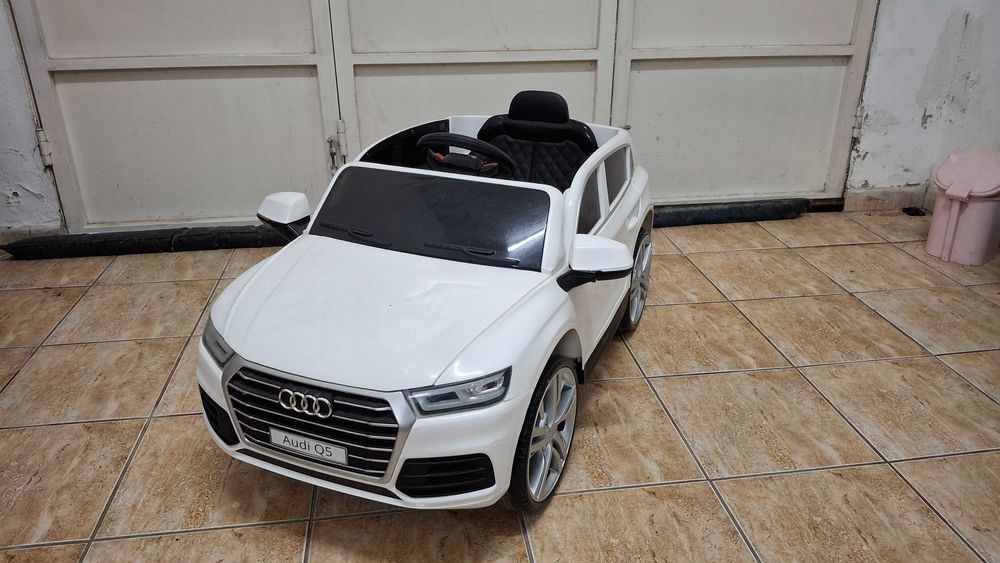 Carro eletrico Infantil AUDI Q5