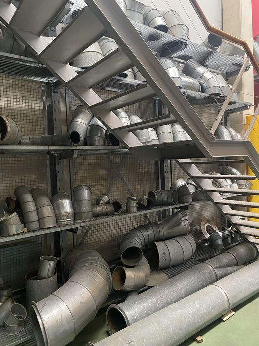 Tubagem e diversos materiais de aspiracao carpintaria