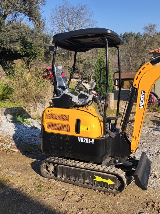 Mini giratória 2 tons nova