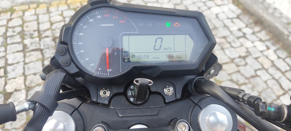 Benelli TNT 125 2021