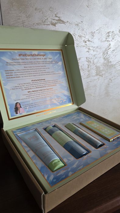 Zestaw prezentowy Pixi kosmetyki do pielęgnacji twarzy