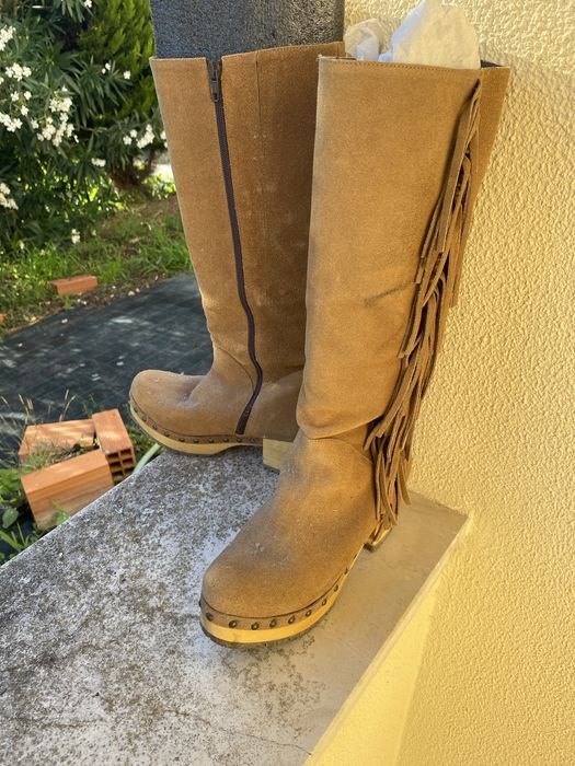 Botas pele camurça castanho claro