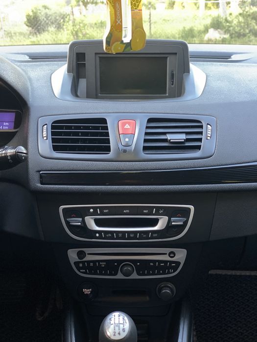 Рено меган 1,5 TDI k9k 2010 рік