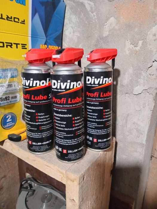 Змазка,мастило-Спрей універсальний (мастило)  Divinol Profi Lube SL