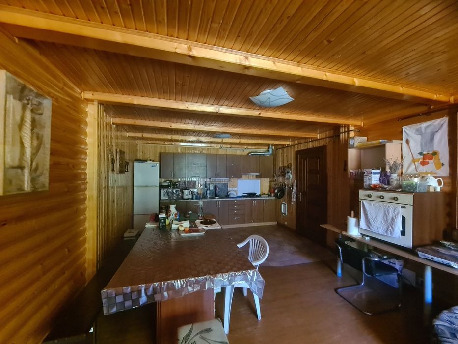 Продам будинок біля річки Дніпро