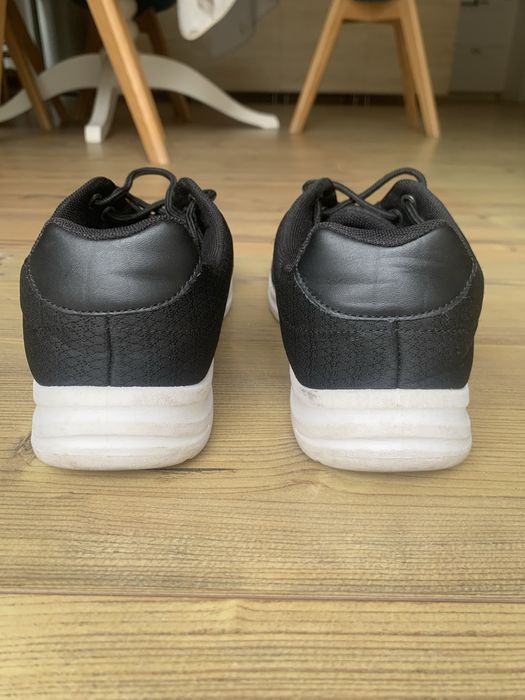 Tenis confort pretos