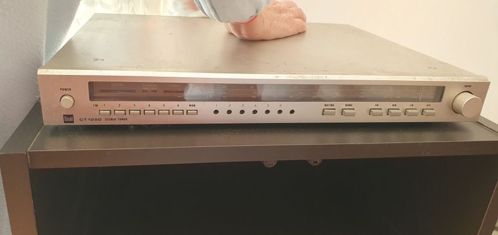 Material de musica e uma calculador clasico mais 40 anos